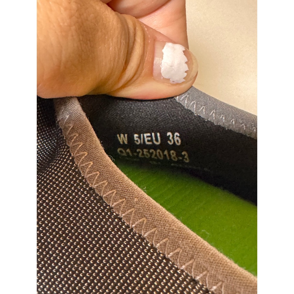 OOFOS OOmg Low Recovery Shoe Black Gray Mesh Slip On Sneakers Womens 5 EU 36 - Picture 7 of 7